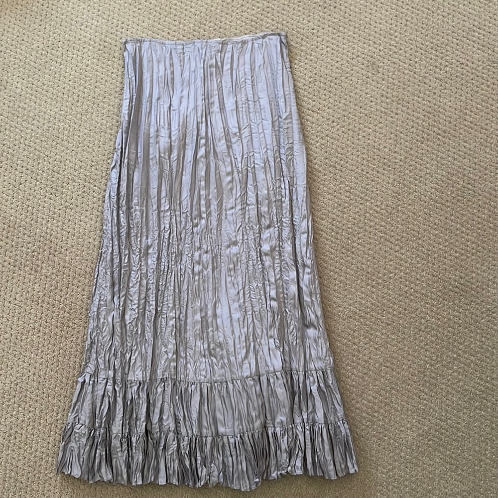 A pretty INC long skirt. Size is 2. Gray color